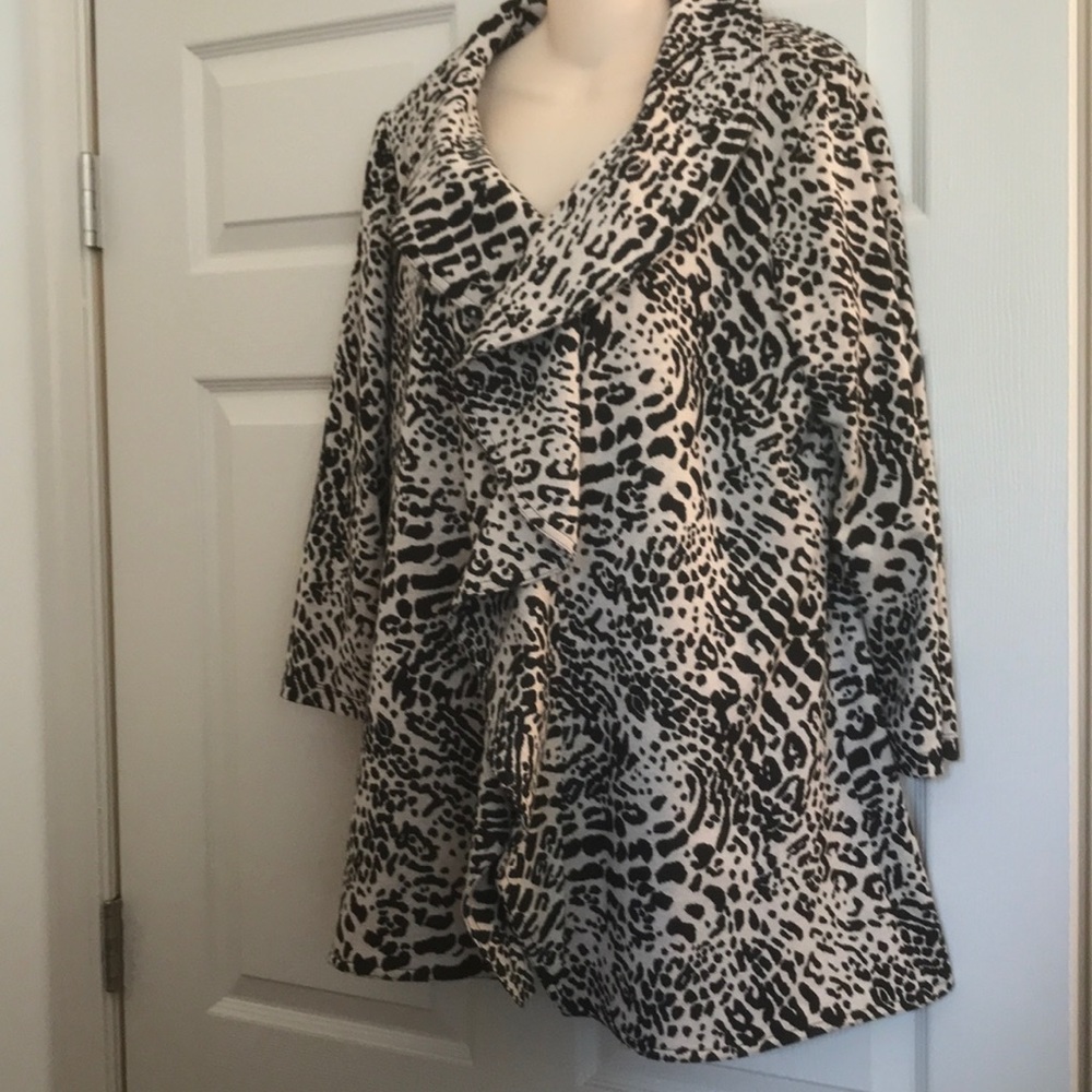 Calvin Klein leopard blazer